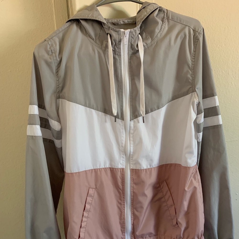 New wind breaking worn once